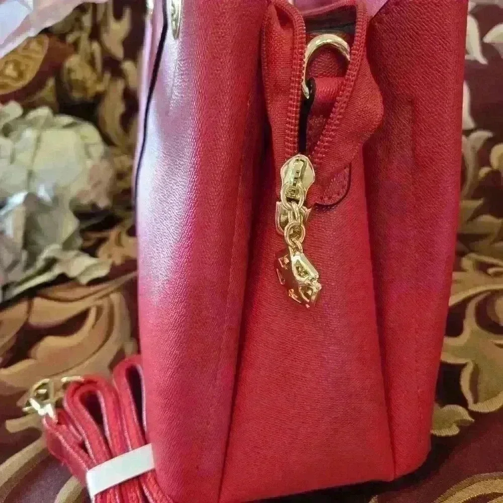 Unruly Daishu Red Casual Fashion Handbag w/butterfly Pendant Top Handle,... - Picture 5 of 5